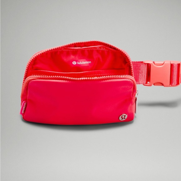 NWT Lululemon Belt Bag - Picture 9 of 16